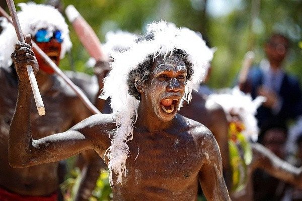 Midesi kaldırmayan okumasın! Bu kabilenin sünnet geleneği mide bulandırıyor - Resim: 0