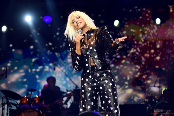 Ajda Pekkan'ın son halini görenler, gözlerine inanamadı! Kimse tanıyamadı - Resim: 1