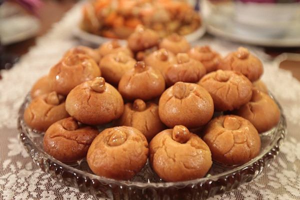 Bunun yiyenin ağzından bal damlıyor! Herkesin bayılacağı pastane usulü şekerpare tarifi - Resim: 0