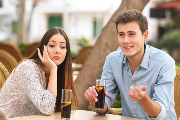 İlk buluşmanın berbat geçmesini istemiyorsanız bunları sakın yapmayın! - Resim: 1