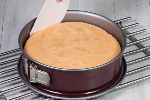 Bu tarif sayesinde dünyanın en yumuşak pandispanyasını siz yapacaksınız! Castella kek tarifi - Resim: 0