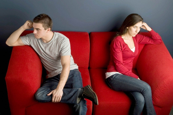 Bu davranışlar ilişkilerin sessiz katili! Aranızdaki aşkın bitmemesi için hemen vazgeçin - Resim: 0