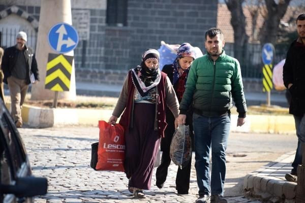 Sur'da son durum! Binlerce kişi göç ediyor... - Resim: 4