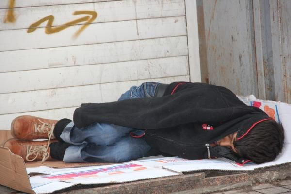 13 yaşında tek başına yaşam mücadelesi veriyor - Resim: 4