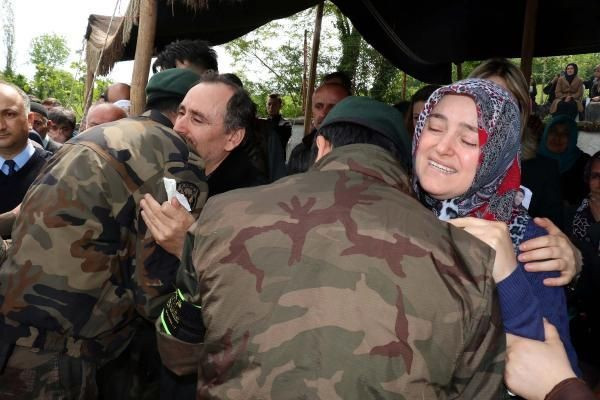 Özel harekat polisinin koluna yazdığı ayet! - Resim: 4