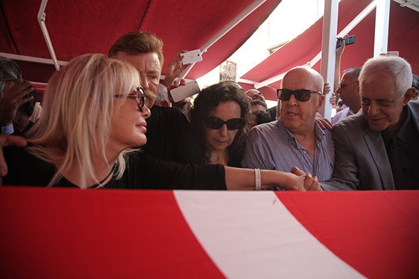 Tarık Akan'ın ağabeyi bombaladı! Kardeşim dini vecibelere göre... - Resim: 4