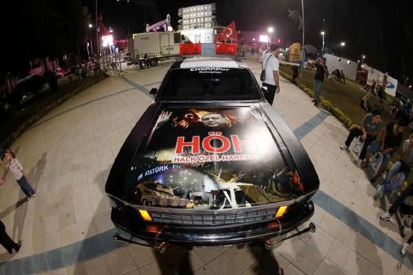 Herkes dönüp bir daha bakıyor Melih Gökçek talip oldu - Resim: 3