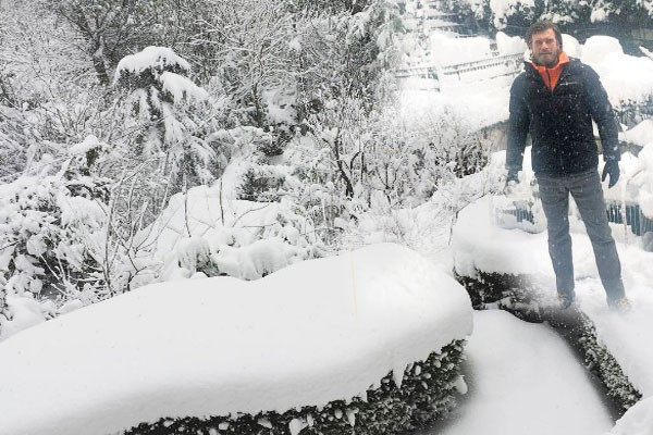 Aslı Enver ve Merve Boluğur'un kar keyfine de bakın! - Resim: 2