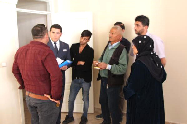 Sahte gelin yakalandı! Kimsenin yüzüne bakamadı - Resim: 2