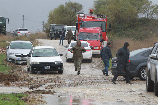 Tekirdağ'da askeri araç sele kapıldı: 1 asker kayıp - Resim: 1