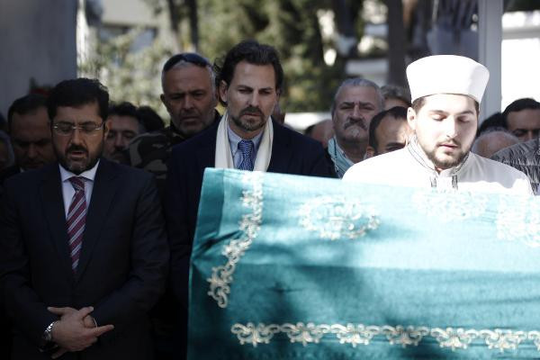 Eski Türkiye güzeli Manolya Onur son yolculuğuna uğurlandı - Resim: 2