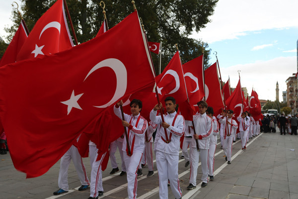 Ülkenin dört bir yanında 29 Ekim coşku ve gururla kutlanıyor - Resim: 3