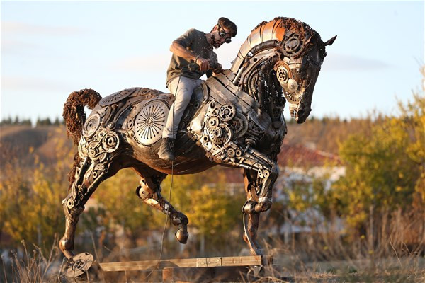 Hurdadan yaptığı at ona farklı kapıları açtı - Resim: 4