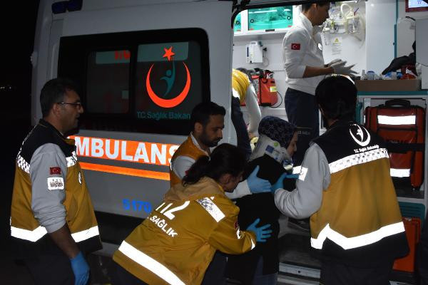 AK Partilileri taşıyan minibüs kaza yaptı! Eski milletvekili... - Resim: 3