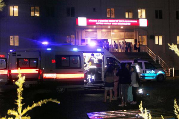 Kız yurdunda esrarengiz olay! Siyah giyimli kişi kızları uyandırıp... - Resim: 4