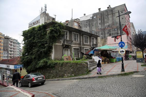 Tüm kent bunu konuşuyor! Evi yuttu resmen - Resim: 3