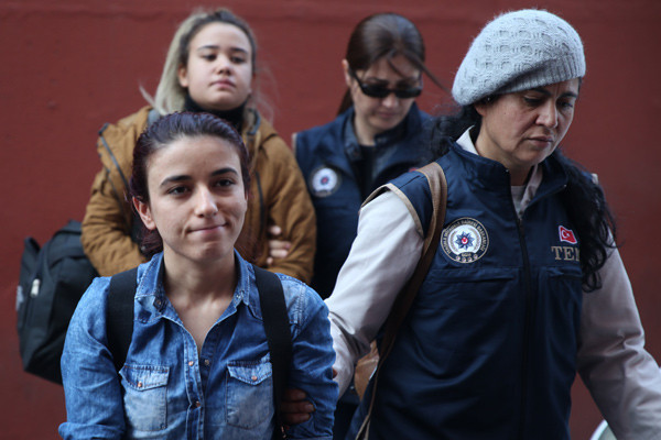 Üniversite öğrencilerine eş zamanlı operasyon! - Resim: 1