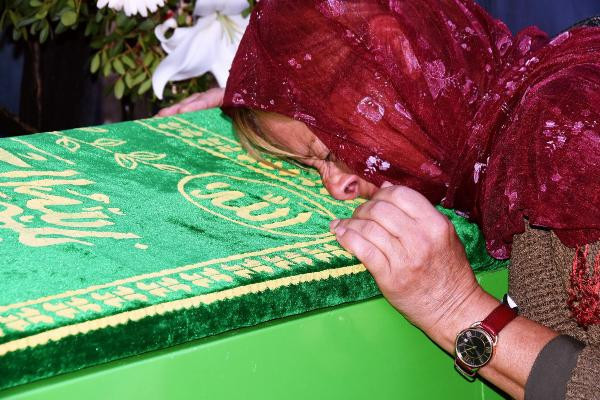 Ünlü DJ Hasan Köseoğlu, gözyaşlarıyla uğurlandı - Resim: 3