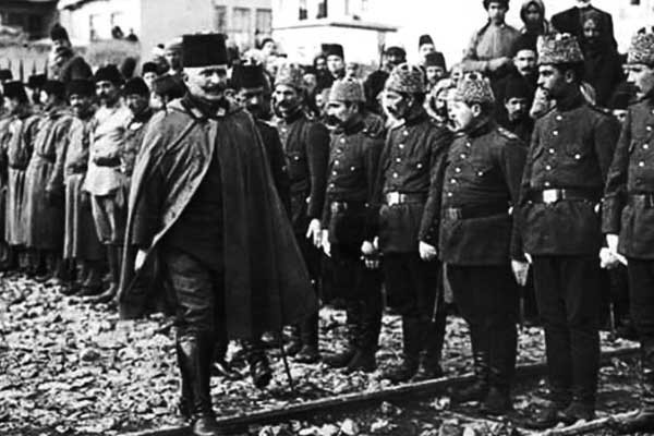 Fahrettin Paşa'nın İngilizlerin kurtardığı kutsal emanetler - Resim: 2