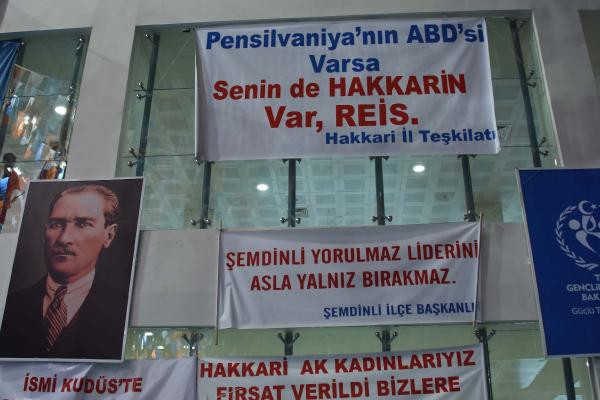 Cumhurbaşkanı Erdoğan için sürpriz Kürtçe pankart! - Resim: 3