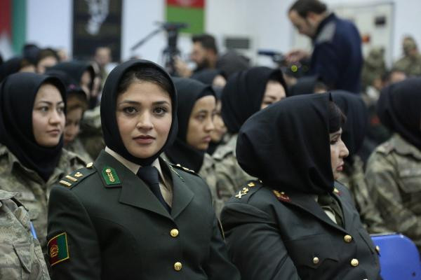 Bu kızlara aileleri sadece 'Türkiye' deyince izin veriyor - Resim: 2