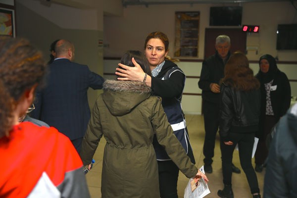 İnanılmaz olay! Öğretmenler kolunu açınca şoke oldu - Resim: 1