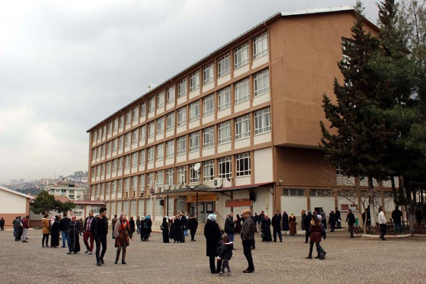 İnanılmaz olay! Öğretmenler kolunu açınca şoke oldu - Resim: 3