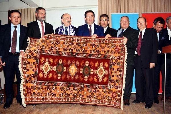 Bakanın selfie kazası! Korumalar son anda... - Resim: 3