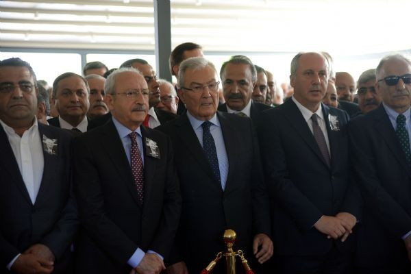 Baykal ve Kılıçdaroğlu cenazede ne konuştu? - Resim: 2