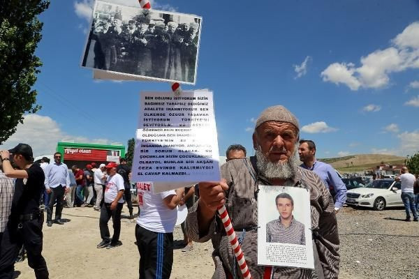 Herkes yürüyüşe katılan bu dedeyi merak ediyor - Resim: 4