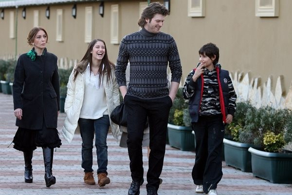 Aşk-ı Memnu  7 yıl sonra yine gündem oldu - Resim: 4