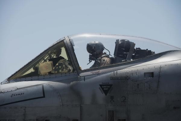 Tank avcısı A10'ların bombası bakın nasıl hazırlanıyor - Resim: 4