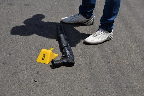 Diyarbakır karıştı önce yakınlarına sonra polise kurşun yağdırdı - Resim: 3