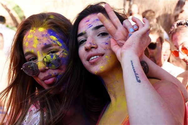 Tatil beldelerindeki rengarenk eğlence - Resim: 3