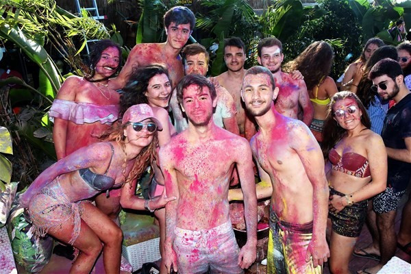 Tatil beldelerindeki rengarenk eğlence - Resim: 4