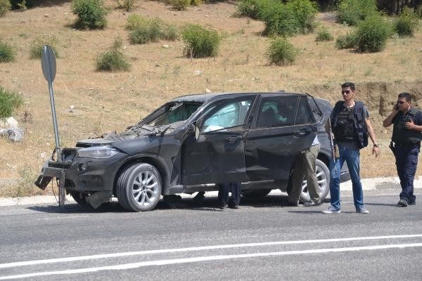 Siirt kaymakamına bombalı saldırı olay yerinden ilk görüntüler - Resim: 1