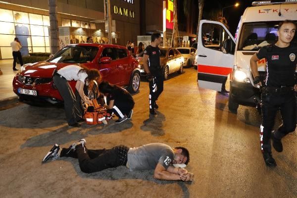 Antalya'da Rus turist polise kafa atınca komalık oldu - Resim: 1
