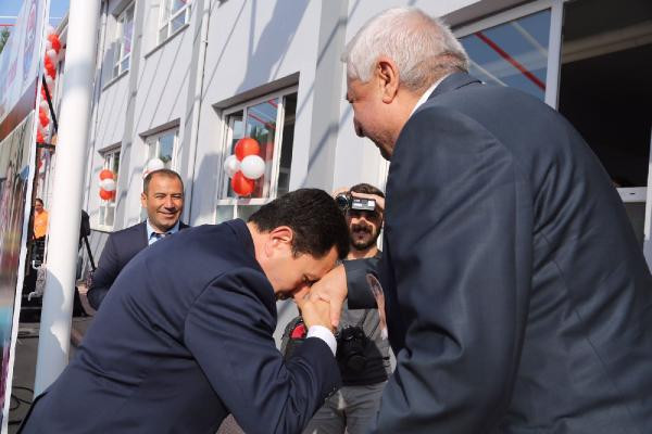 Okulların ilk gününde valiye büyük sürpriz! Görünce gözleri doldu - Resim: 4