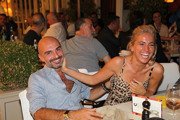 Güzel sunucuya aşk yaradı! 1 milyon doları gözden çıkardı! - Resim: 2