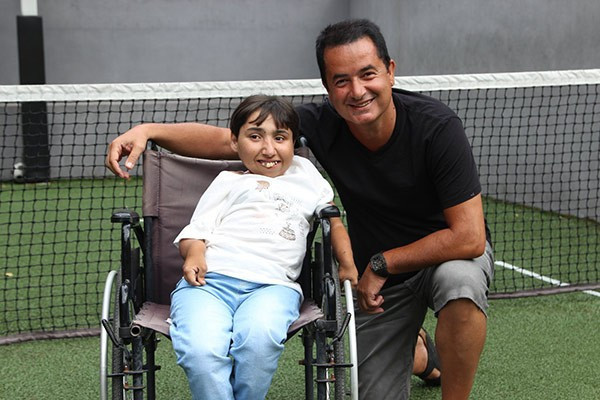 Acun Ilıcalı, kas hastası Ebru Özçelik'in hayalini gerçekleştirdi - Resim: 4