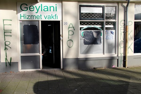 PKK/PYD Avrupa'da camilere saldırıyor dokunulmuyor! - Resim: 3