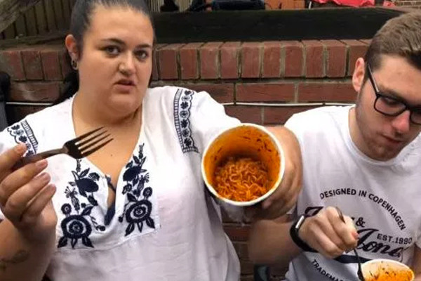 20 yaşındaki genç kadının bağırsaklarından birden kan geldi! - Resim: 3