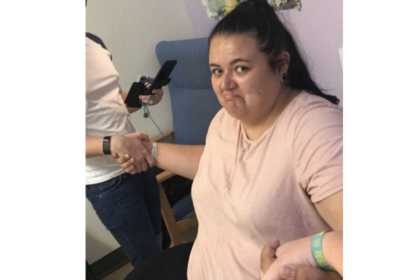 20 yaşındaki genç kadının bağırsaklarından birden kan geldi! - Resim: 4