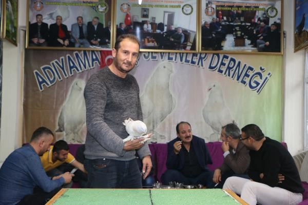 Bu güvercinin fiyatı dudak uçuklatıyor! - Resim: 4