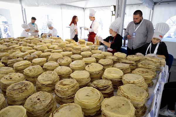 140 aşçı 8 saatte hazırladı! Bu bir rekor - Resim: 4