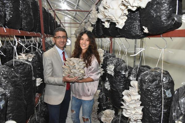 Mankenliği bırakan Yazgülü Amaj yeni işinde paraya para demiyor - Resim: 3