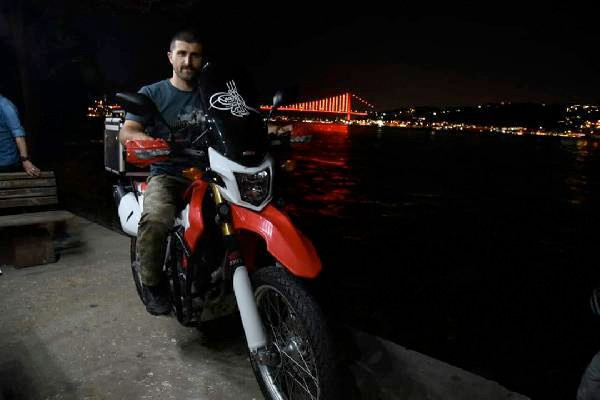 Gezi keyfi felakete dönüştü! Kazada ölen arkadaşının elini böyle tuttu - Resim: 1