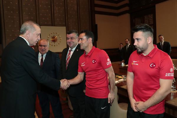Erdoğan, Ampute Futbol Milli Takımı'nı kabul etti - Resim: 3