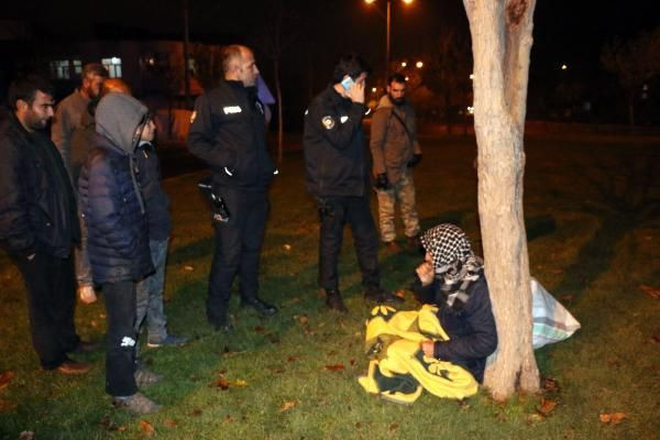 Damadı ile kızı tartışmasın diye sokakta kalıyor - Resim: 3