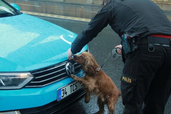 İstanbul'da taksicinin bagajından çıkanlar polisi şoke etti! - Resim: 1